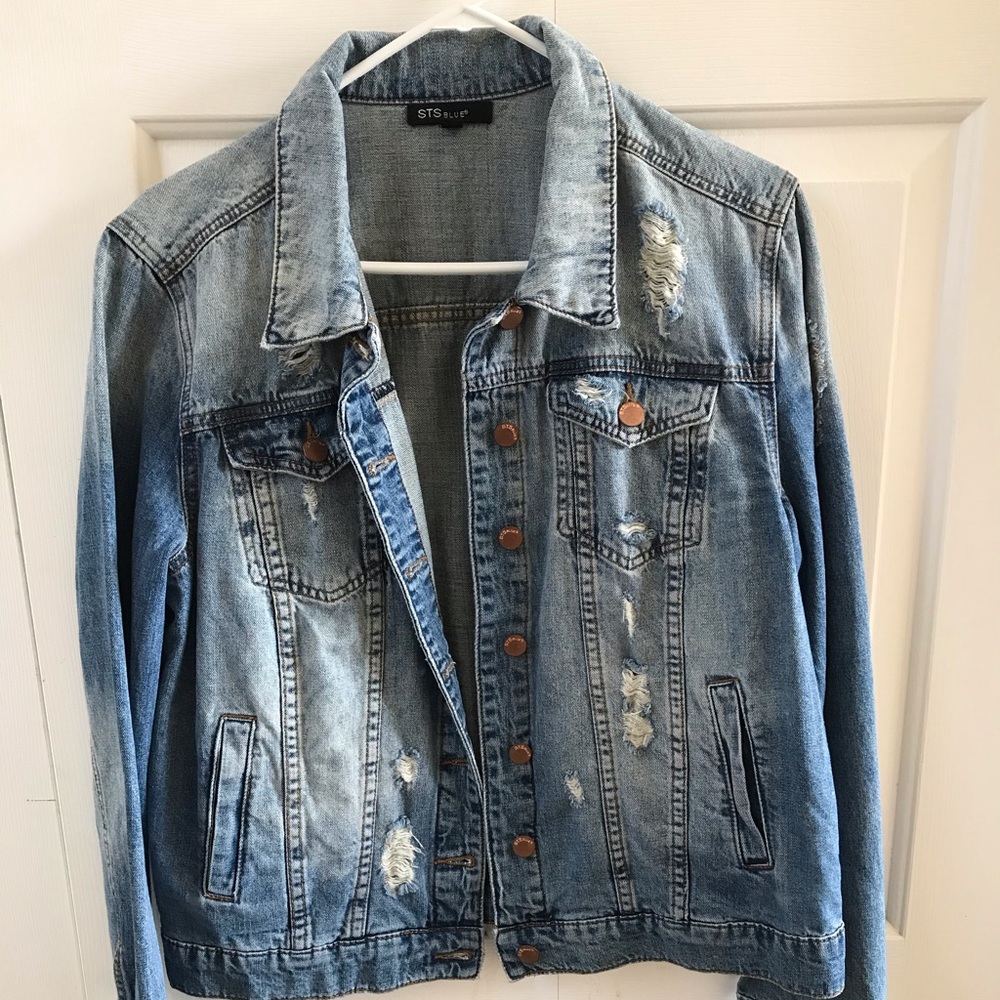NWT Nordstrom’s Rack Distressed Jean Jacket